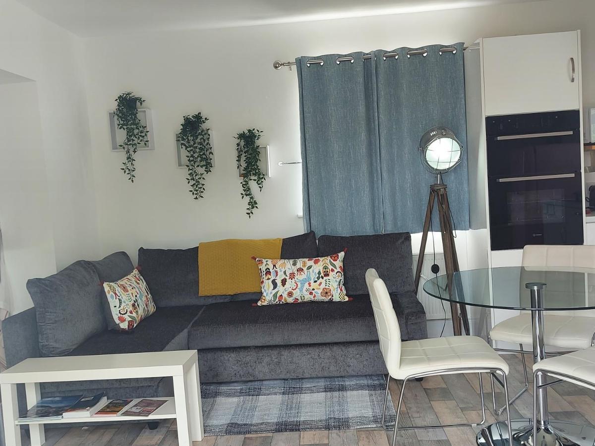 Bunlin Heights Self Catering Studio ميلفورد المظهر الخارجي الصورة